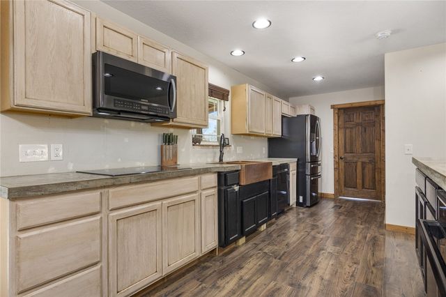 1622 Brittain Cemetery Road, Harrison, AR 72601