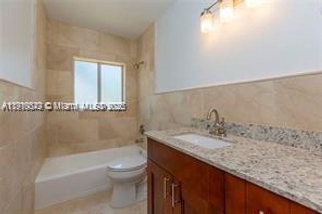 2890- 2892 S Le Jeune Rd, Coral Gables, FL 33134