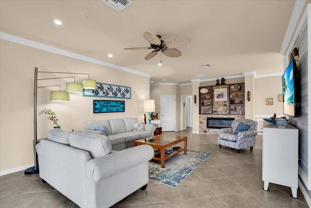 20201 RAGAZZA CIRCLE 201, Venice, FL 34293