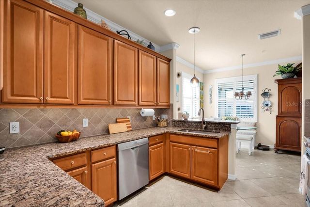 20201 RAGAZZA CIRCLE 201, Venice, FL 34293