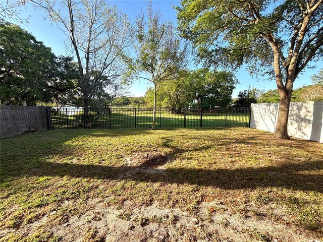 1214 LAKE BLUE CIRCLE, Apopka, FL 32703