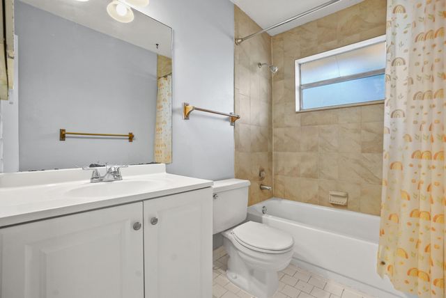 4128 Chestnut Avenue, Palm Beach Gardens, FL 33410