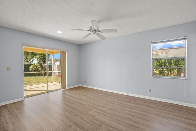 4128 Chestnut Avenue, Palm Beach Gardens, FL 33410