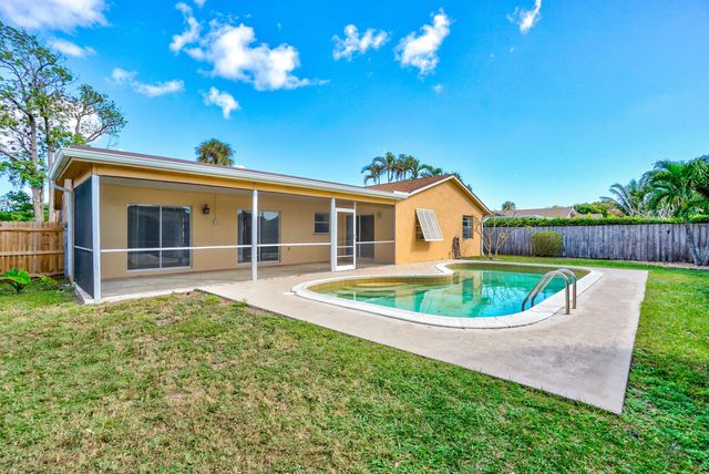 4128 Chestnut Avenue, Palm Beach Gardens, FL 33410