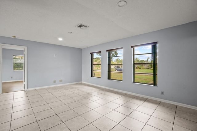 4128 Chestnut Avenue, Palm Beach Gardens, FL 33410