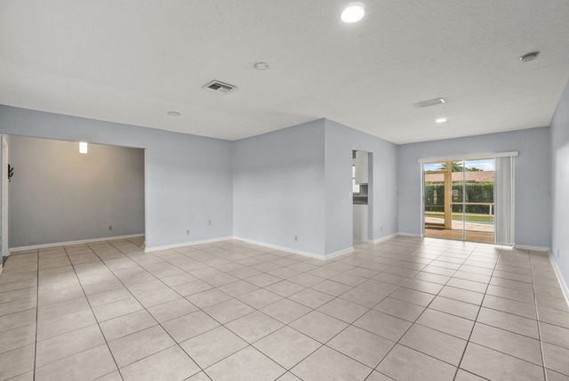 4128 Chestnut Avenue, Palm Beach Gardens, FL 33410