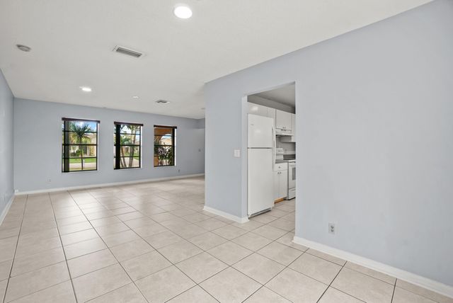 4128 Chestnut Avenue, Palm Beach Gardens, FL 33410