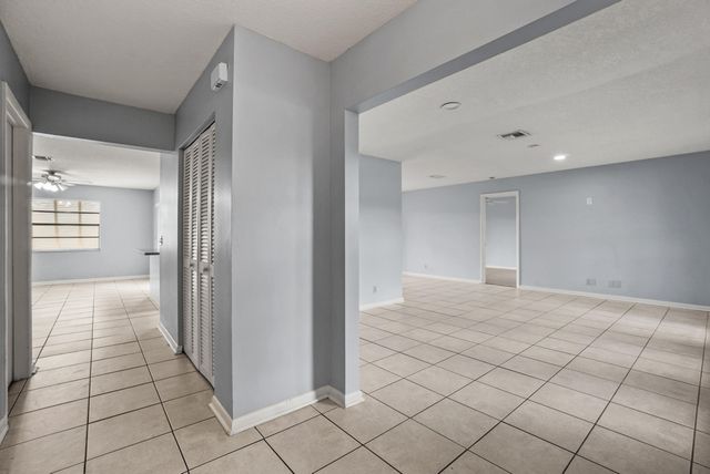 4128 Chestnut Avenue, Palm Beach Gardens, FL 33410