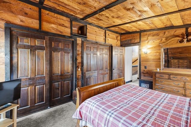 9 Joseph St, Acushnet, MA 02743