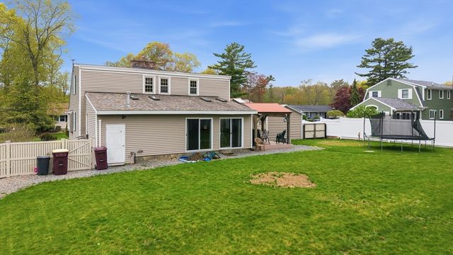 9 Joseph St, Acushnet, MA 02743