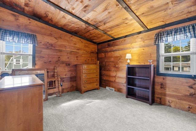 9 Joseph St, Acushnet, MA 02743