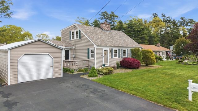 9 Joseph St, Acushnet, MA 02743
