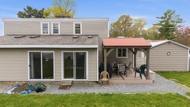 9 Joseph St, Acushnet, MA 02743