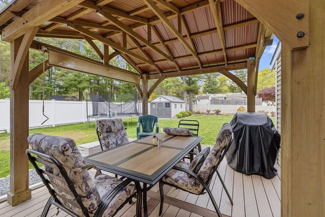 9 Joseph St, Acushnet, MA 02743