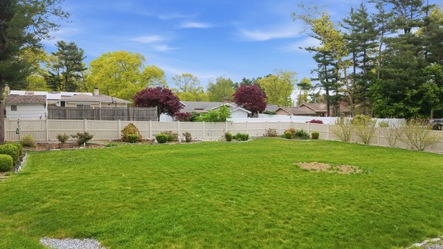 9 Joseph St, Acushnet, MA 02743