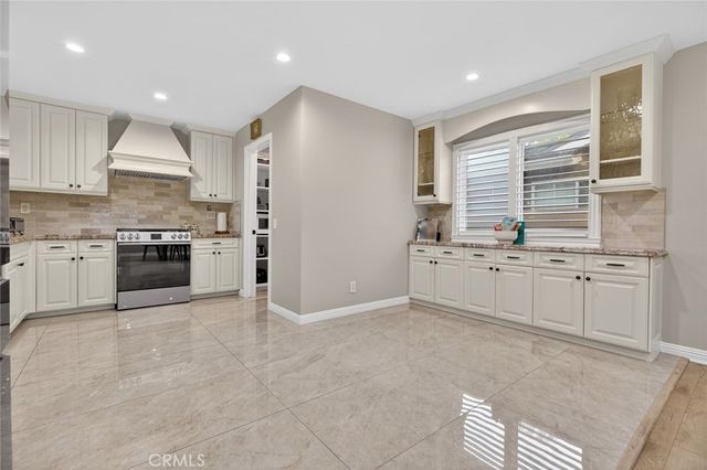 16751 Londelius, Northridge, CA 91343