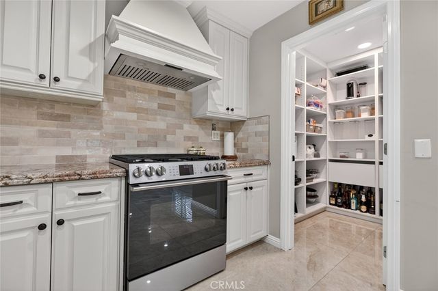 16751 Londelius, Northridge, CA 91343