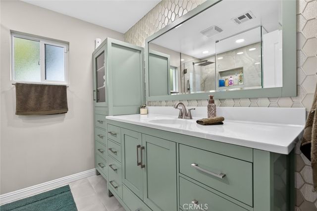 16751 Londelius, Northridge, CA 91343