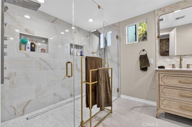 16751 Londelius, Northridge, CA 91343