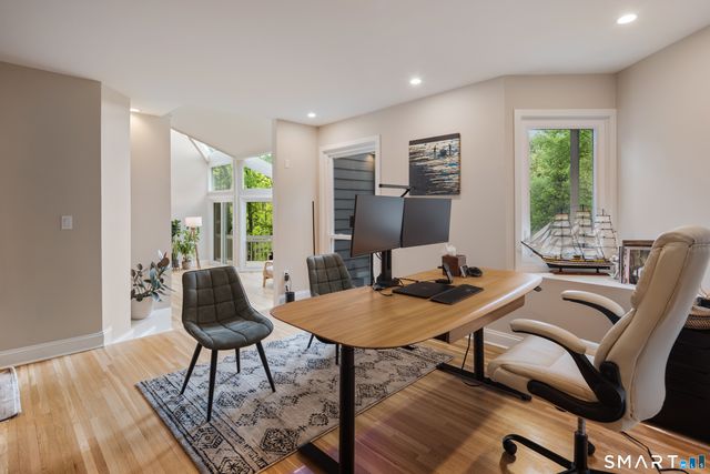 2 Sleepy Hollow Road, New Canaan, CT 06840