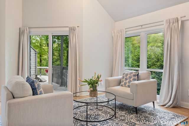 2 Sleepy Hollow Road, New Canaan, CT 06840