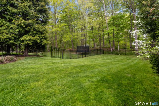 2 Sleepy Hollow Road, New Canaan, CT 06840