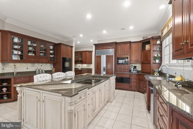 2890 HUNT VALLEY DR, Glenwood, MD 21738