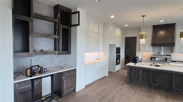 18429 W Long Street, Overland Park, KS 66013
