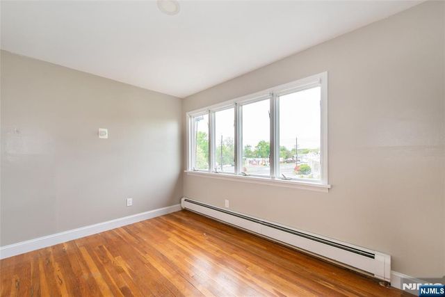 5 Garden Drive, Elmwood Park, NJ 07407