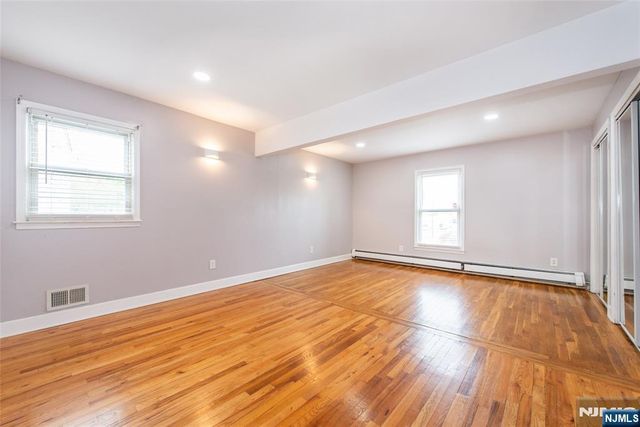 5 Garden Drive, Elmwood Park, NJ 07407