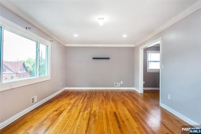 5 Garden Drive, Elmwood Park, NJ 07407