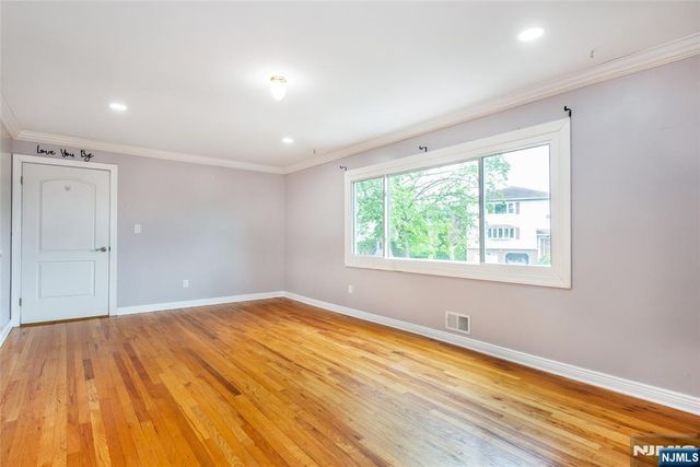 5 Garden Drive, Elmwood Park, NJ 07407