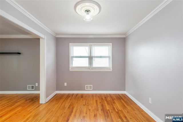 5 Garden Drive, Elmwood Park, NJ 07407