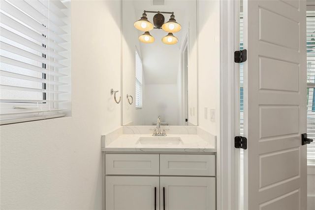 214 E FLORIBRASKA AVENUE, Tampa, FL 33603