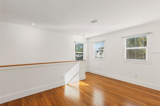 214 E FLORIBRASKA AVENUE, Tampa, FL 33603