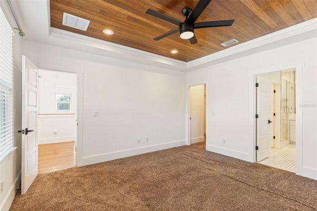 214 E FLORIBRASKA AVENUE, Tampa, FL 33603