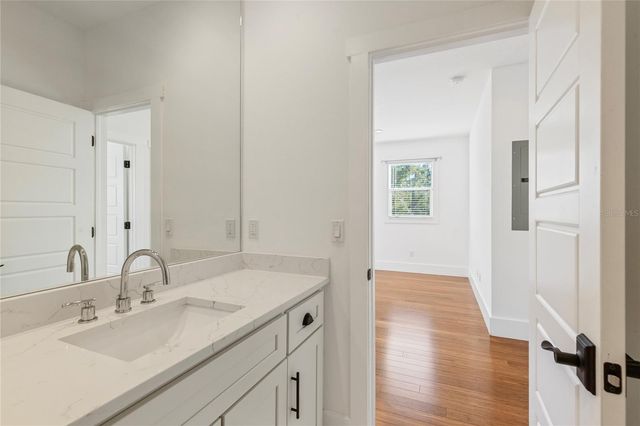 214 E FLORIBRASKA AVENUE, Tampa, FL 33603