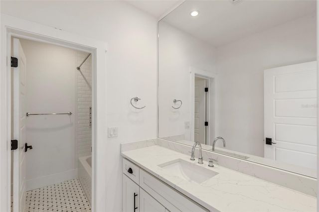 214 E FLORIBRASKA AVENUE, Tampa, FL 33603