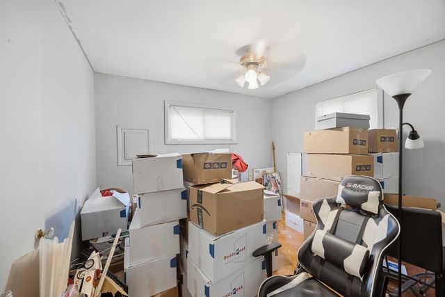 17223 Burnham Avenue, Lansing, IL 60438