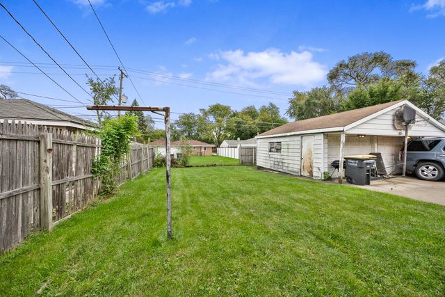 17223 Burnham Avenue, Lansing, IL 60438