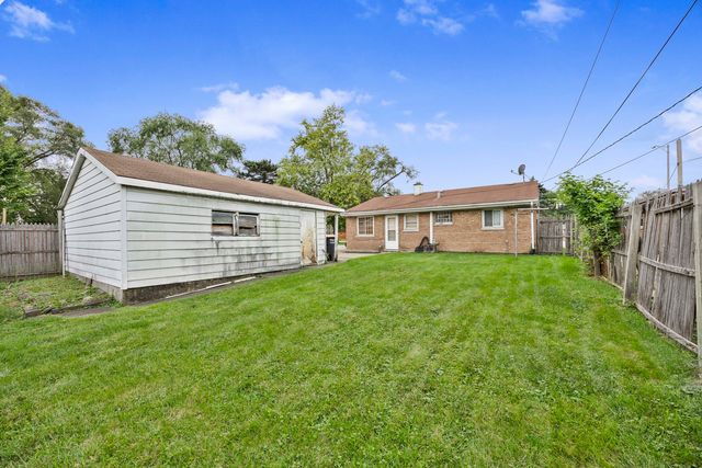 17223 Burnham Avenue, Lansing, IL 60438