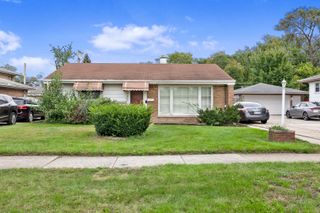 17223 Burnham Avenue, Lansing, IL 60438