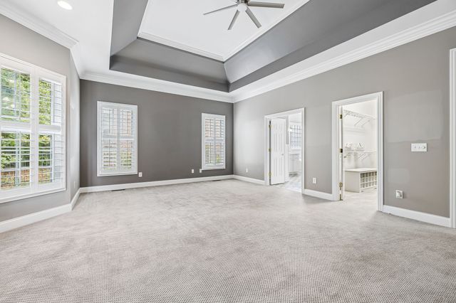 1027 Isaac Franklin Dr, Gallatin, TN 37066