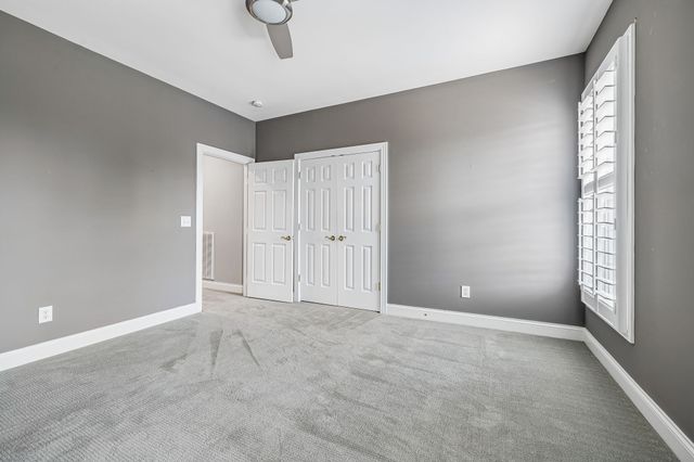 1027 Isaac Franklin Dr, Gallatin, TN 37066