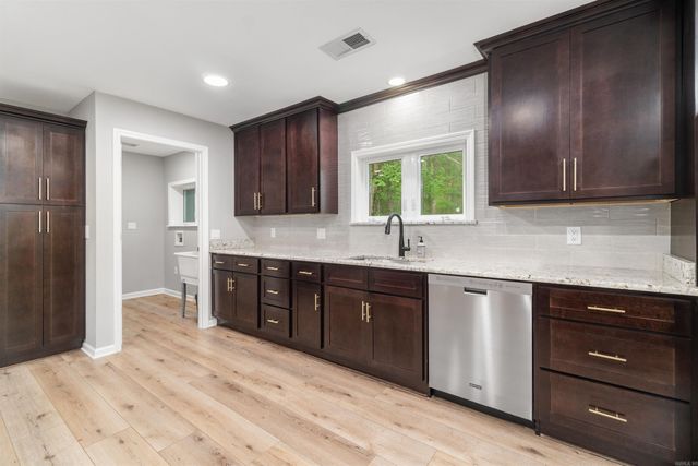 29 Ciento Way, Hot Springs Village, AR 71909