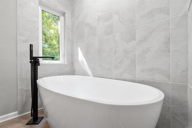 29 Ciento Way, Hot Springs Village, AR 71909