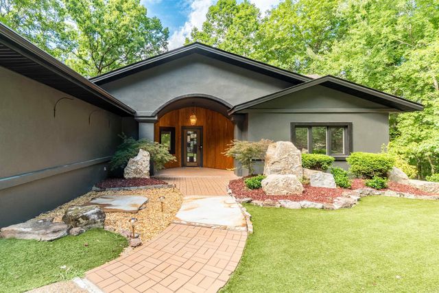29 Ciento Way, Hot Springs Village, AR 71909