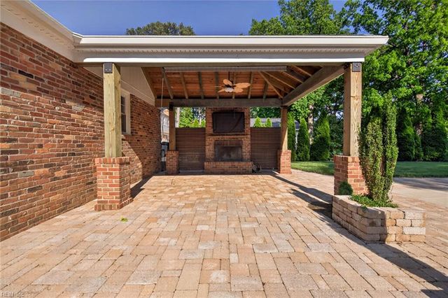 4341 Two Woods RD, Virginia Beach, VA 23455