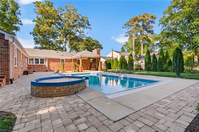 4341 Two Woods RD, Virginia Beach, VA 23455