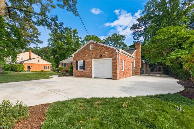 4341 Two Woods RD, Virginia Beach, VA 23455